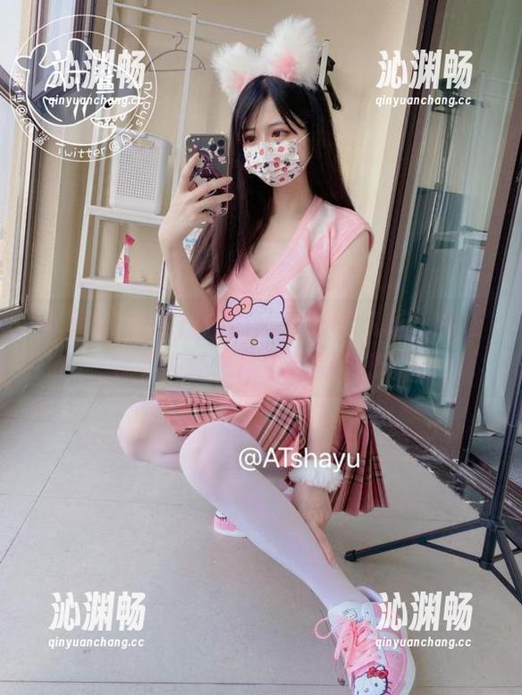 分享AT鲨的拉姆COS，看这气场，竟让我有种怀念高中时的暗恋。