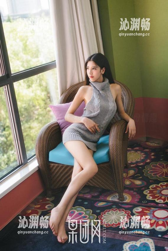 果团网自拍的邻家少女，网盘多了份情趣！