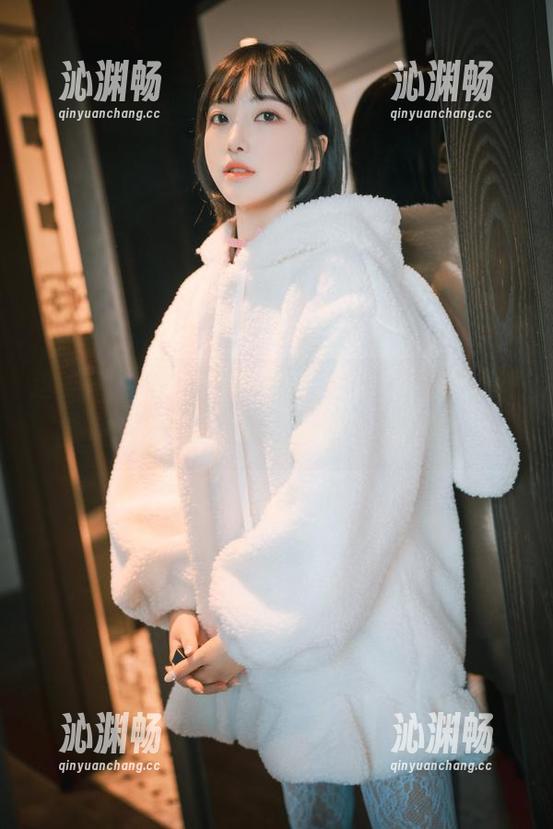 这“HaNari(하나리)油亮”，定制图集里有一丝油亮的暧昧，在我脑海中回旋。