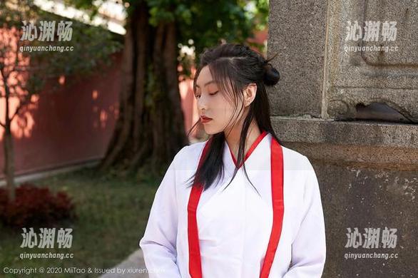 MiiTao蜜桃社 - 私拍毛衣减龄秘籍——韩贝贝的图包证明你也是女神！