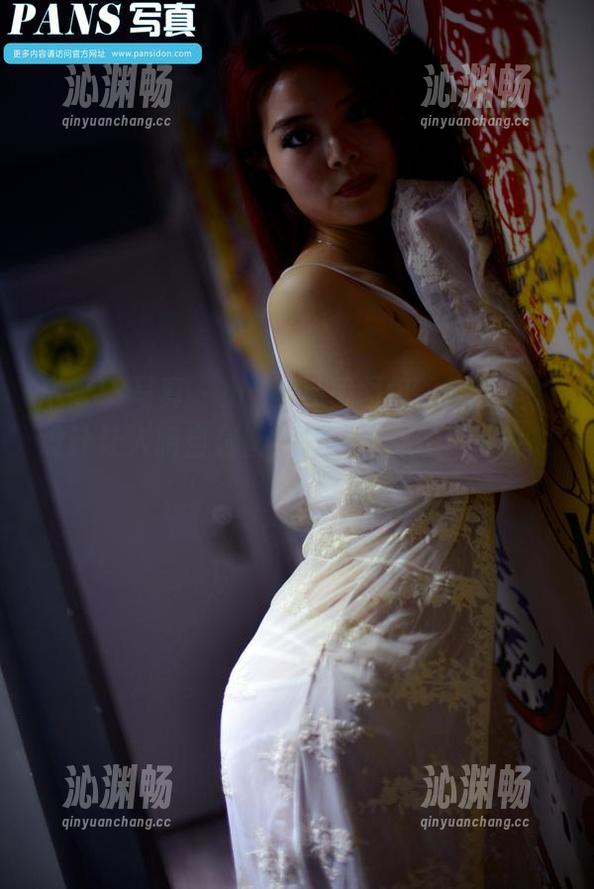 PANS写真-小玥 PANS写真 - 小玥的私藏图包,套装里的设计让人暗自窃喜,每一件都像是在找故障。