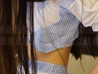 有种冲动想捏捏ROSI的嫩学妹制服图包，明明没有试过，但我想试试看！