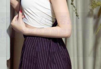 UGirls尤果网 – Zora若拉的美腿图包，总让我想起那些经典的腿部广告，资源价值可期！