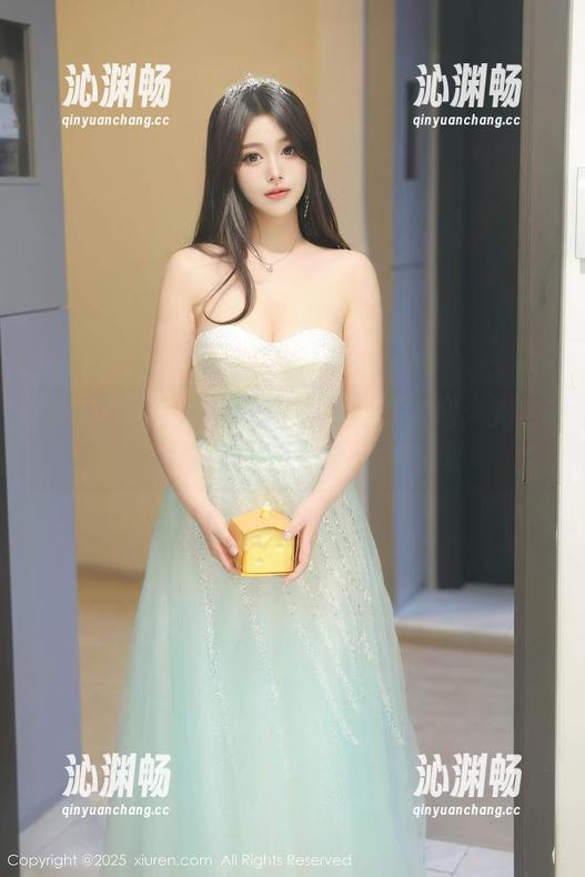 Xiuren秀人网 - 高清月野兔美妞：她的泳装能撑起整个夏天的壁纸