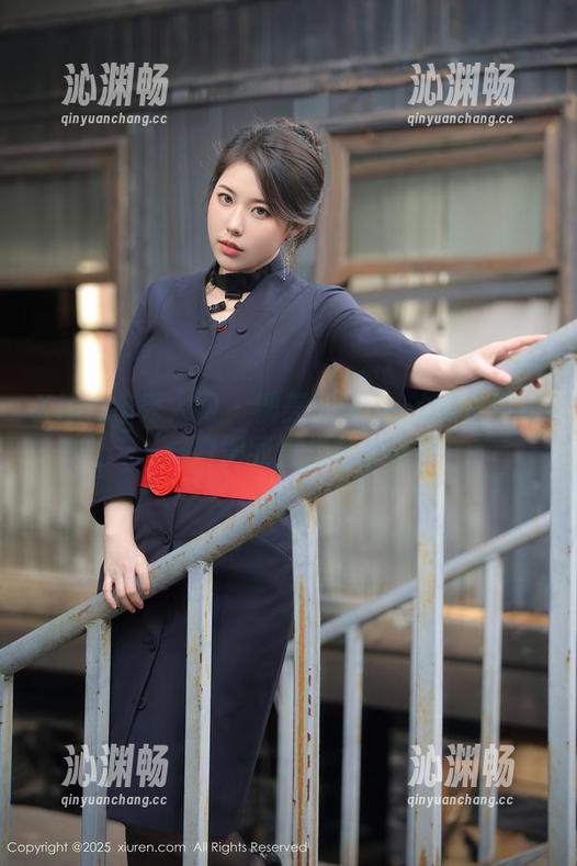 Xiuren秀人网 - 糯美子Mini的纯白写真——白得我直想扑上去！