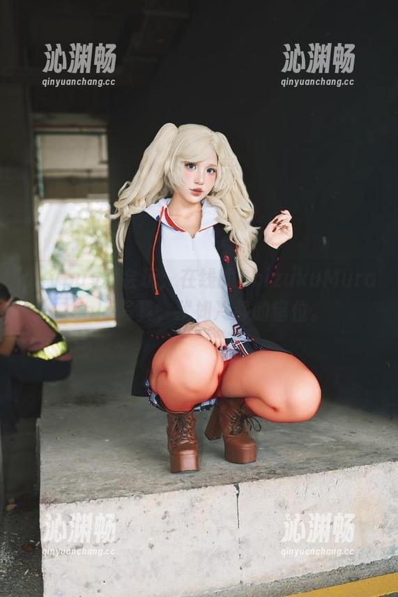puypuy真会玩：在线的ShizukuMurasaki写真，犹如冷静的错位。