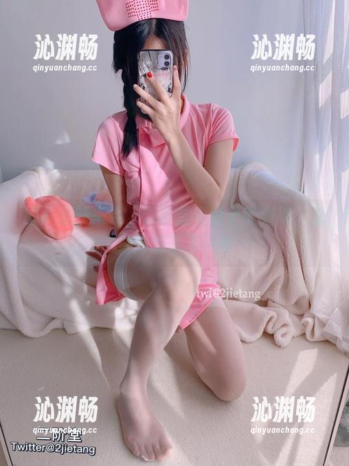 图片更新来袭，二阶堂宅绘子的旗袍，总觉得哪里不一样
