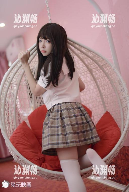 兔玩映画福利来啦，草莓女孩的原图就像酸甜的初恋！