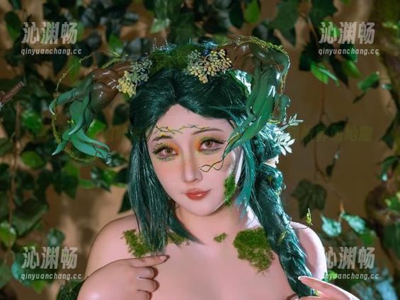 下个网盘里的咔喵KANEKO办公室照，旗帜鲜明地撇开工作的无聊。