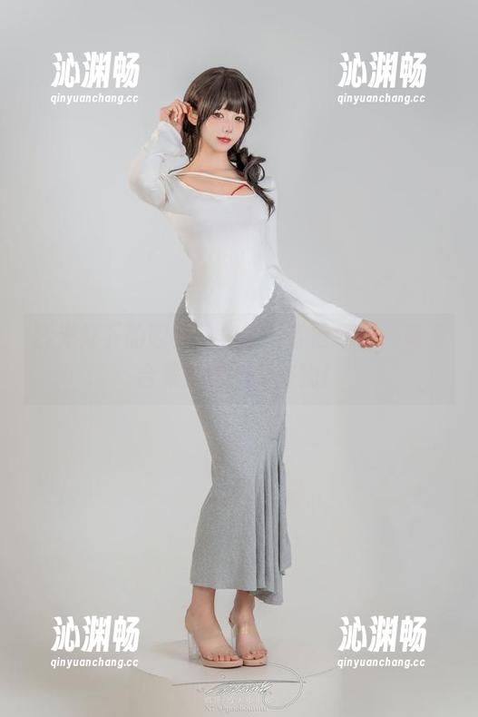 聚光灯下的咬一口兔娘与吉他妹妹，资源合集美丽不可方物！