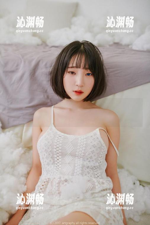 姜仁卿(강인경)的写真风波——壁纸里的隐秘角落，你注意到了吗？