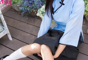 尤果网 – 夏乔的最新写真，清纯得就像邻家女孩，心中小鹿乱撞感已上线。