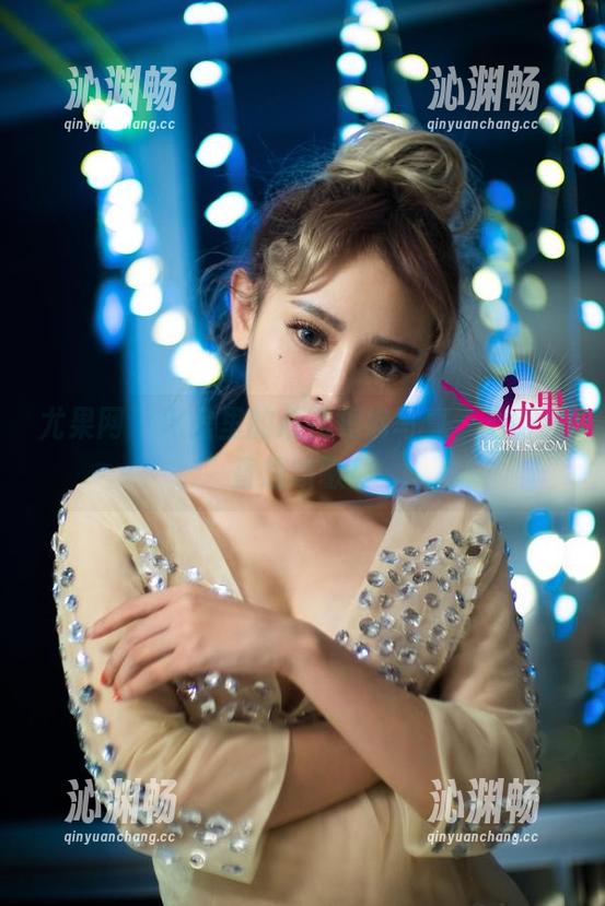 尤果网-心儿 尤果网 - 网盘里的心儿短裤写真,看得我直想咳嗽!