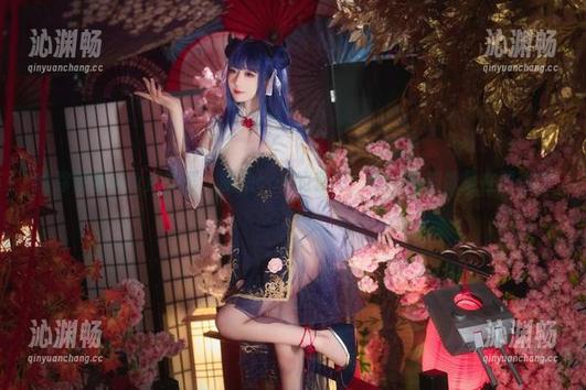 给弥音音ww点赞吧，旗袍cos的套图，每一张都像是在凹造型。