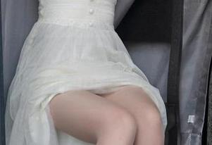 梦丝女神 – 试试灵唯的灰丝高清照片，可能会激起你内心深处的涟漪？