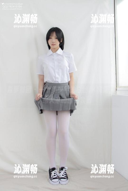 森萝财团-匿名 森萝财团 - 一个美少年的白丝JK制服,分享给大家的匿名套图