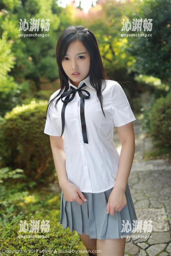 模范学院 - 看！人间荒糖乘着白丝云，最新照片里还有谁的心在飞？