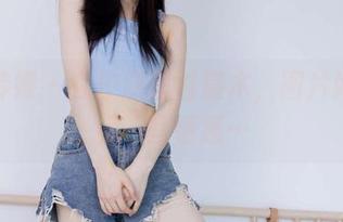 物恋传媒 – 在校服里看嘉木，图片好像暗藏一些情感…