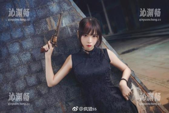 疯猫ss美脚合集，这腿型也太漂亮了吧，但为啥不多拍点别的呢？