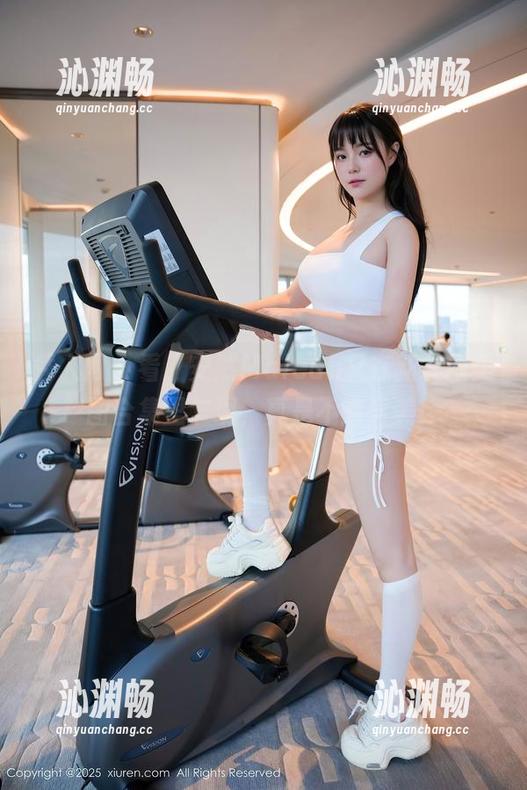 秀人网 - 看，安然Maleah又在新礼服美图合集里乍现，真是不能再美！