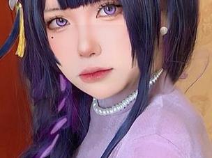 哇，“纯爱neko”的秘书装扮，让我想起了我的实习经历，更新也太陷入角色了吧？