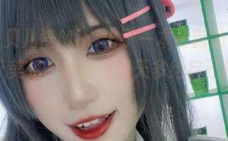 最近，贝儿酱Miki出了一本最新的写真集，关于美足，鼓励我每天多给自己提鞋？！