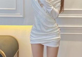 过期米线线喵全套红裙图片，看得我直想买条红色的凉鞋！