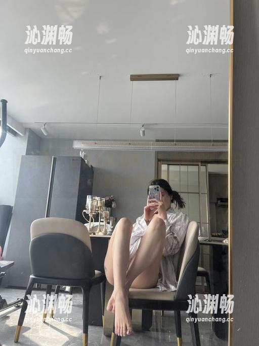 微密圈 - 金希儿的油亮，高清美图？我只看到她泛光的妆容！