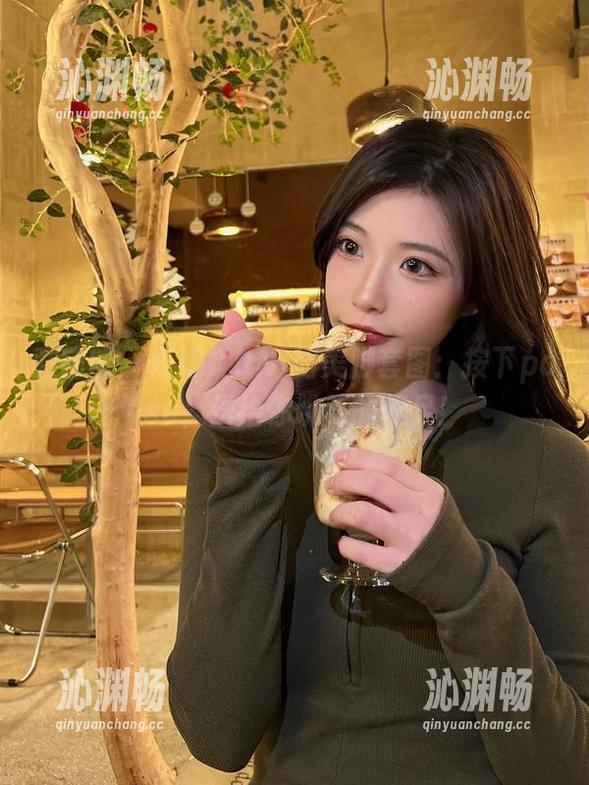 微密圈 - 陈妮妮UNI的美脚套图：按下pause，送给你跳舞的双足！