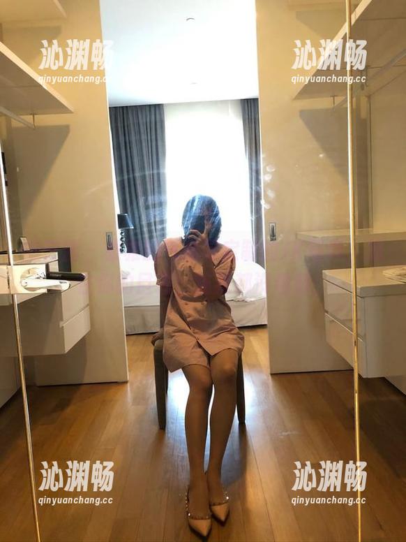 微密圈 - 雅雅的气质呀定制的JK写真，抓住你的目光，连我都没看够！
