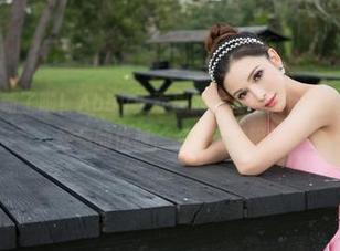 青豆客 – 更新了啦！Abby王乔恩的女王风貌，图片里充满了不经意的优雅，怎能错过呢？