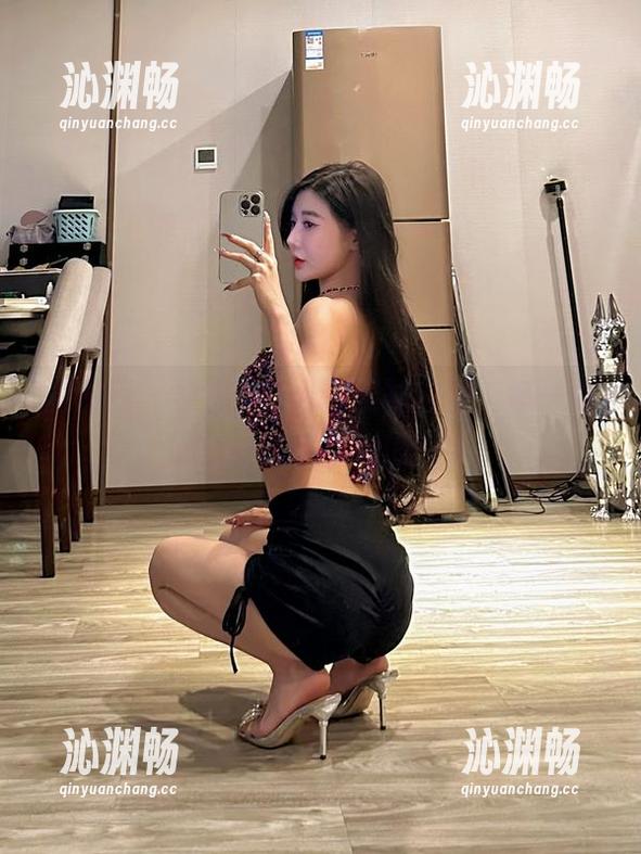 微密圈 - 黎允熙baby网袜套图，每一张都是一首未说完的诗？